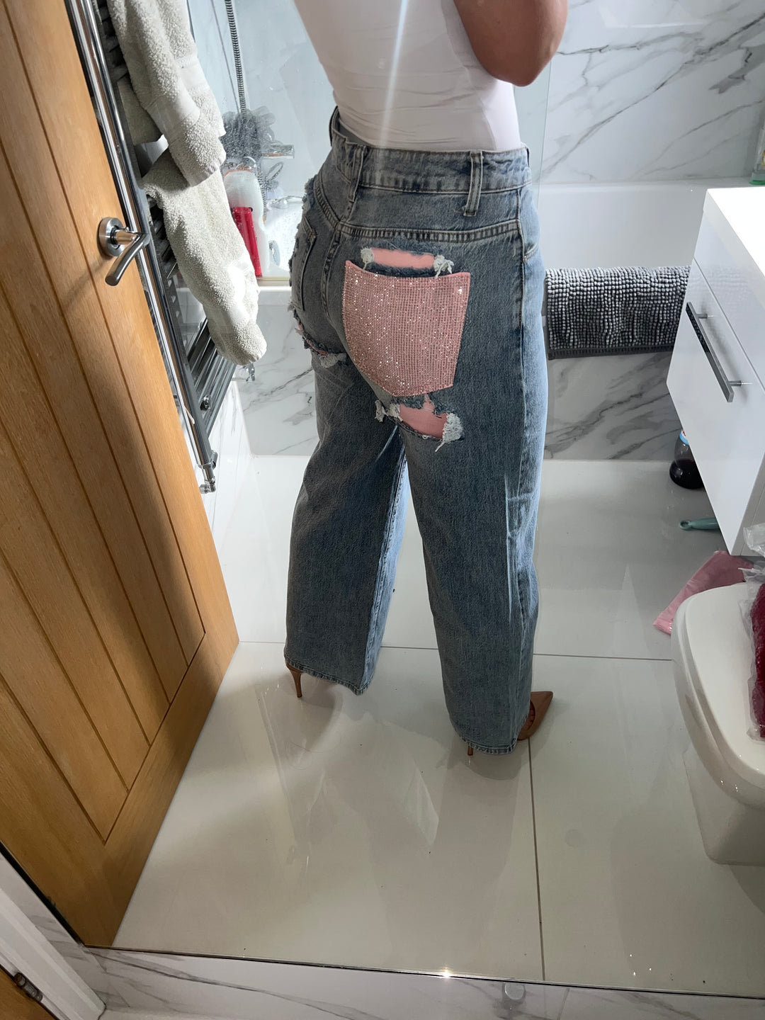 Party In The Back (Mid Blue/Pink)