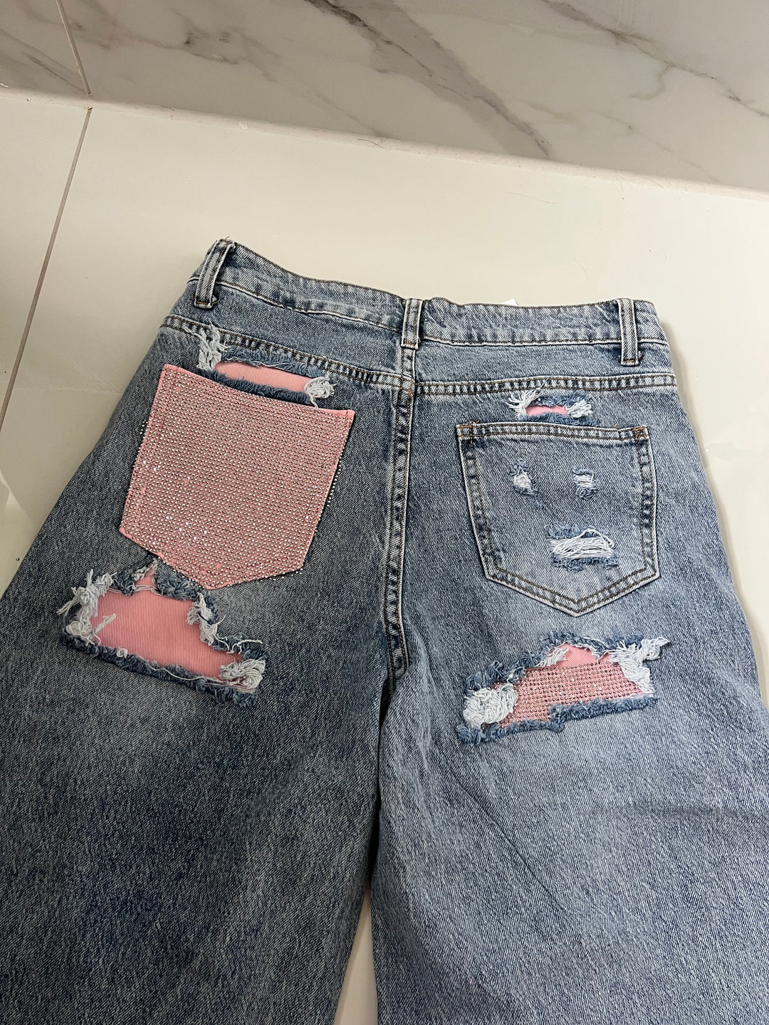 Party In The Back (Mid Blue/Pink)